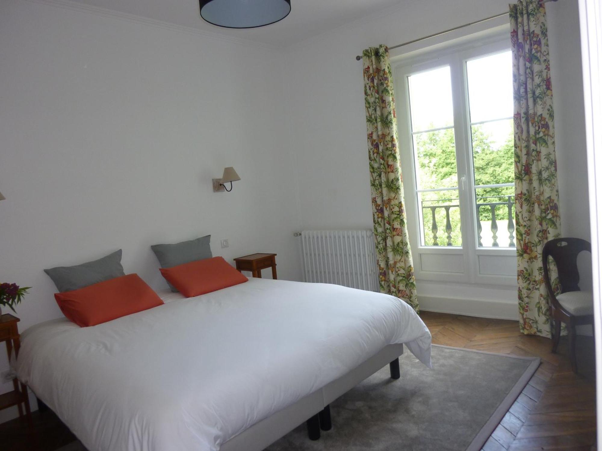 Bed and Breakfast Cedre Et Charme Saint-Branchs Exterior foto